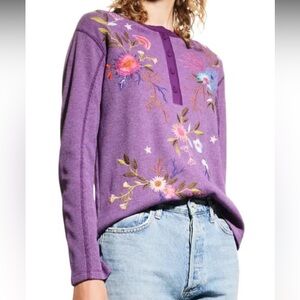 Johnny Was Ulla Raw Seam Henley Large L Floral Embroidered Waffle Knit Shirt Top